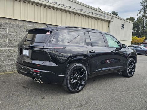 Used 2024 Chevrolet Traverse RS w/ LPO, Floor Liner Package image 8