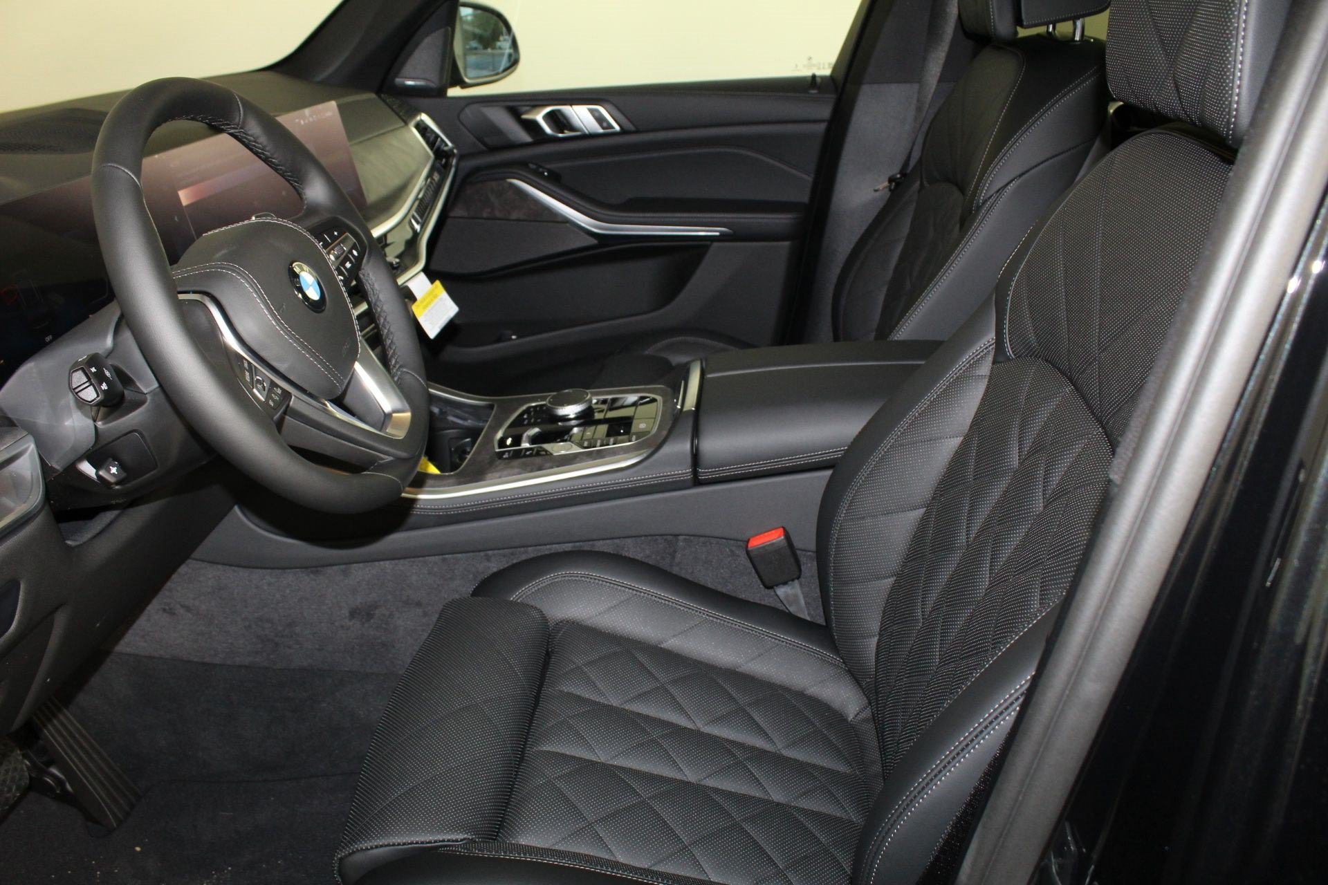 Used 2026 BMW X5 sDrive40i w/ Climate Comfort Package RWD image 5