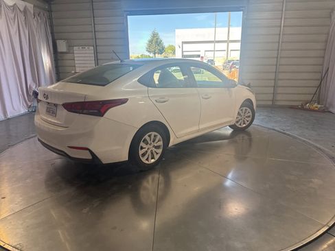 Used 2019 Hyundai Accent SE image 5