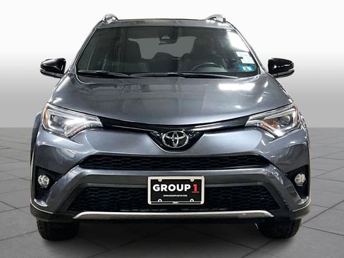 Certified 2017 Toyota RAV4 SE image 3