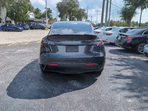 Used 2025 Tesla Model Y Long Range RWD image 6
