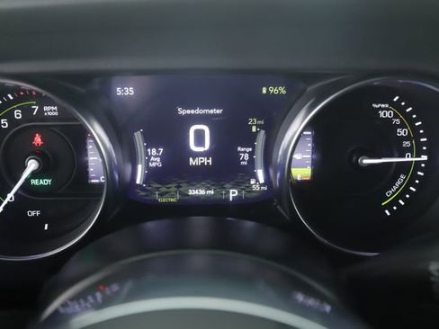 Used 2022 Jeep Wrangler Unlimited Sahara w/ Cold Weather Group image 18