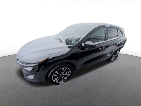 Certified 2022 Ford Escape SE w/ SE Sport Appearance Package image 2