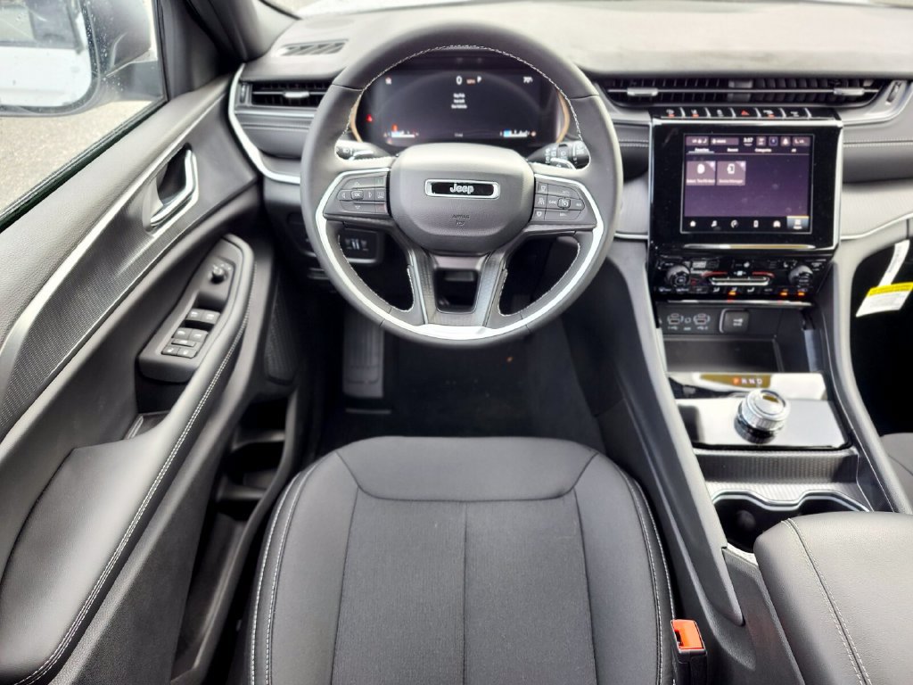 New 2026 Jeep Grand Cherokee Laredo X AWD/4WD image 13