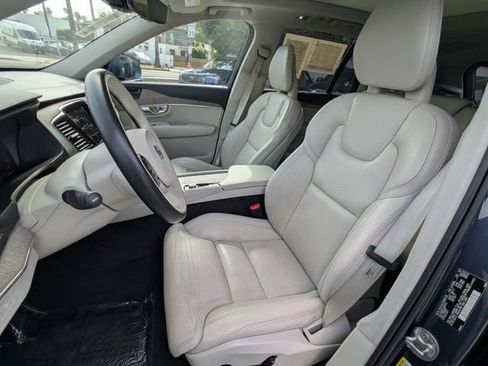 Certified 2022 Volvo XC90 T8 Inscription w/ Advanced Package AWD/4WD image 13