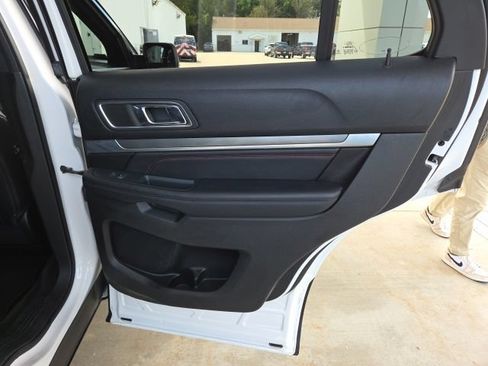 Used 2018 Ford Explorer Sport AWD/4WD image 58