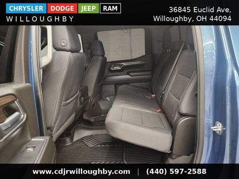 Used 2024 Chevrolet Silverado 1500 LT Trail Boss w/ Convenience Package II AWD/4WD image 32