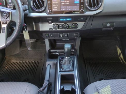 Used 2022 Toyota Tacoma SR5 w/ Technology Package image 18