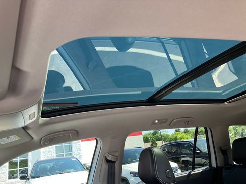 Used 2023 Volkswagen Atlas SE w/ Panoramic Sunroof Package AWD/4WD image 22