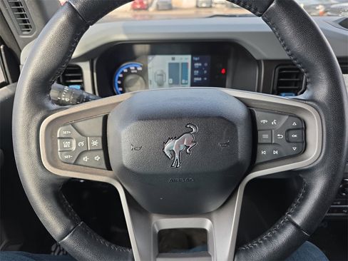 Used 2023 Ford Bronco Black Diamond image 15