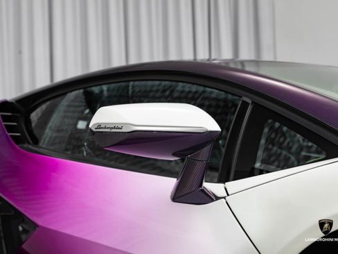 Used 2020 Lamborghini Sian Coupe image 2