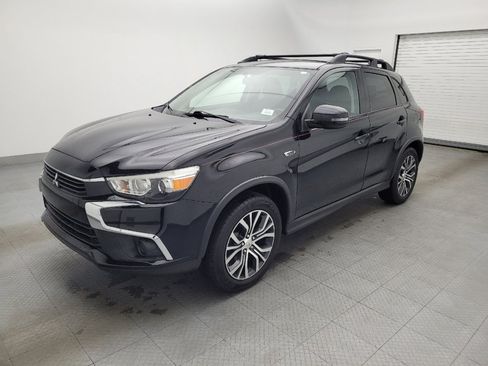 Used 2017 Mitsubishi Outlander Sport ES image 2