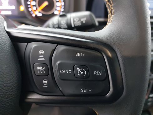 Used 2024 Jeep Wrangler Willys image 19