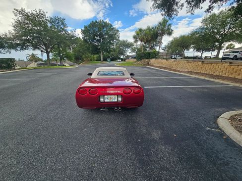 Used 2000 Chevrolet Corvette Convertible w/ Memory Pkg RWD image 8