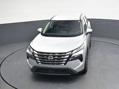 Used 2025 Nissan Rogue SV FWD image 33