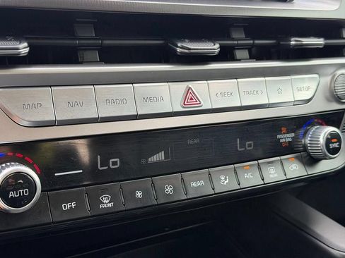 Used 2024 Kia Telluride LX FWD image 24