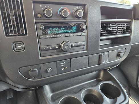 Used 2025 GMC Savana 2500 w/ Driver Convenience Package RWD image 17