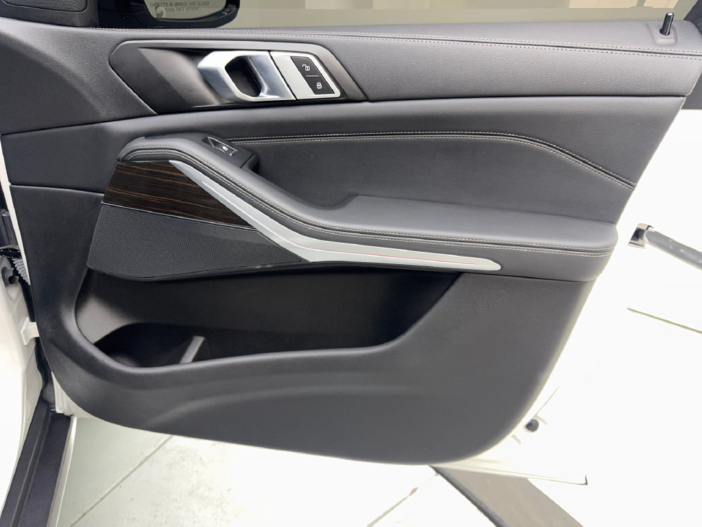Used 2023 BMW X5 sDrive40i w/ Premium Package RWD image 51