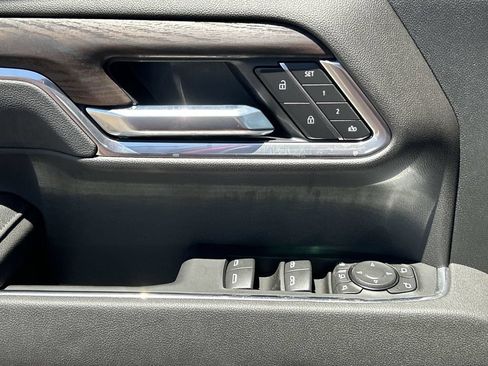New 2026 GMC Sierra 2500 SLT AWD/4WD image 23