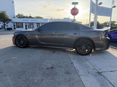 Used 2020 Dodge Charger Scat Pack w/ Plus Group RWD image 6