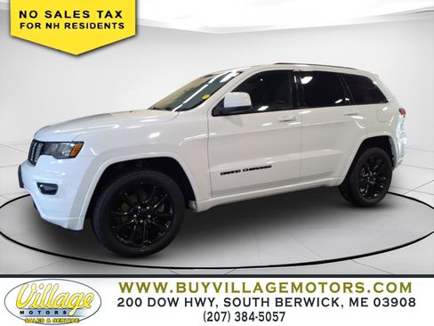 Used 2020 Jeep Grand Cherokee Altitude AWD/4WD image 3
