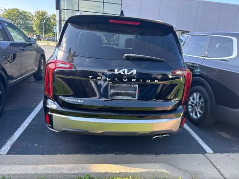 Used 2025 Kia Telluride S AWD/4WD image 3