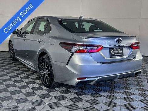 Used 2023 Toyota Camry SE image 6