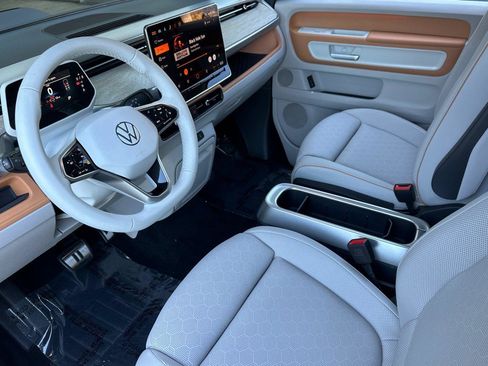 New 2025 Volkswagen ID. Buzz Pro S Plus image 9