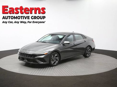 Used 2024 Hyundai Elantra Limited FWD image 58