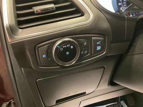 Used 2023 Ford Edge Titanium image 18