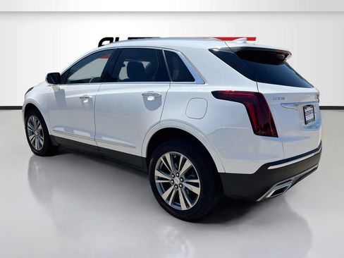 Used 2025 Cadillac XT5 Premium Luxury w/ LPO, Floor Liner Package FWD image 5