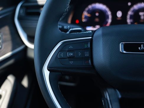 New 2026 Jeep Grand Cherokee Limited image 18