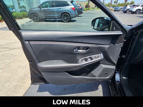 Used 2023 Nissan Sentra SR w/ SR Premium Package FWD image 13
