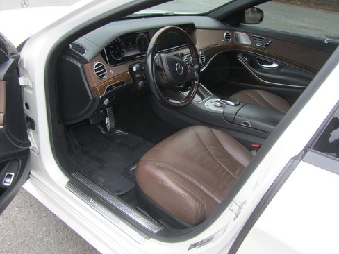 Used 2015 Mercedes-Benz S 550 Sedan image 17