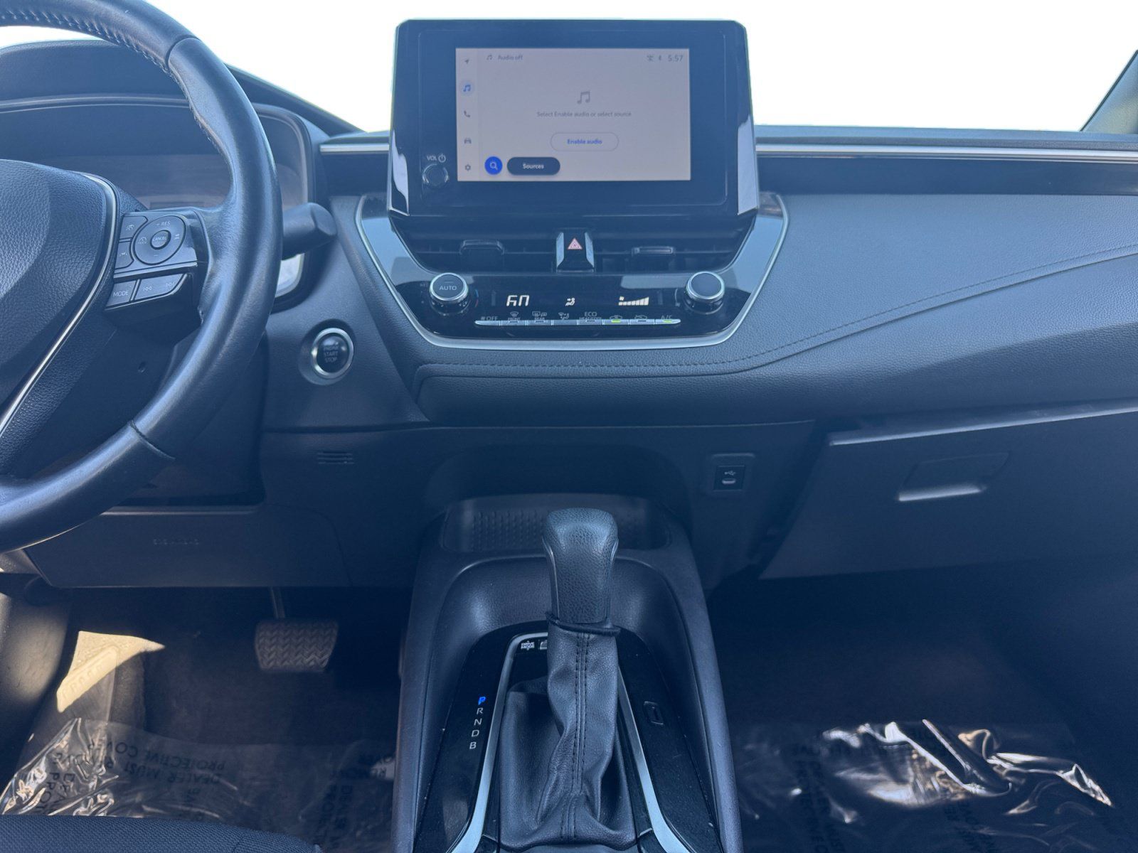 Used 2025 Toyota Corolla SE FWD image 11