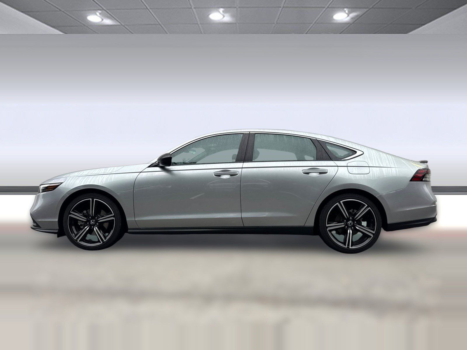 Used 2024 Honda Accord Sport image 2