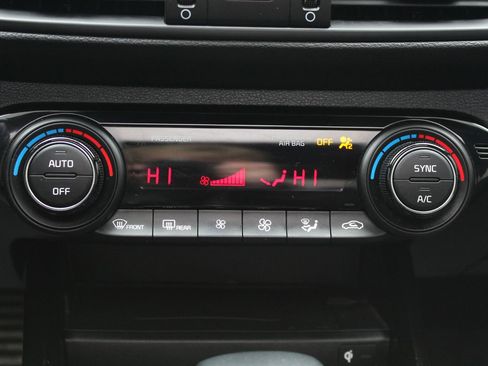 Used 2023 Kia Forte GT w/ GT2 Package image 17