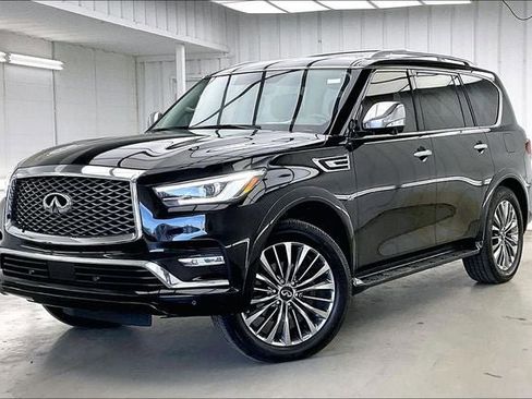 Used 2019 INFINITI QX80 Luxe w/ 22" Wheel Package image 2