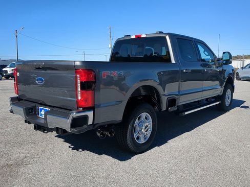 New 2026 Ford F250 XLT w/ XLT Premium Package image 3