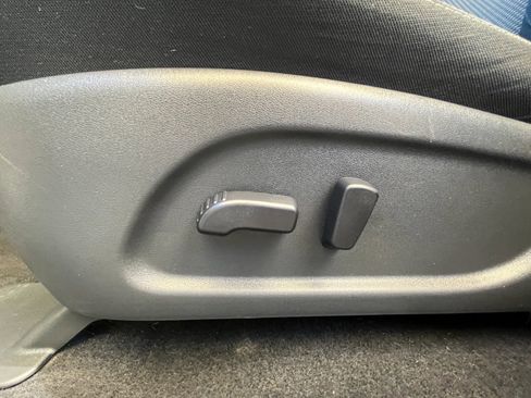 Used 2017 Nissan Pathfinder SV w/ Trailer Tow Package image 12