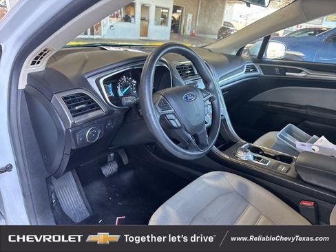 Used 2018 Ford Fusion S image 10