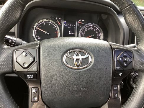 Used 2020 Toyota 4Runner TRD Off-Road Premium image 20