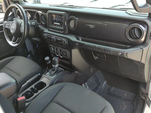 Used 2021 Jeep Wrangler Unlimited Sport AWD/4WD image 25