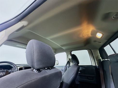 Used 2019 RAM 1500 Classic Warlock image 10