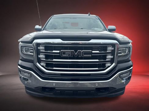 Used 2018 GMC Sierra 1500 SLT AWD/4WD image 2