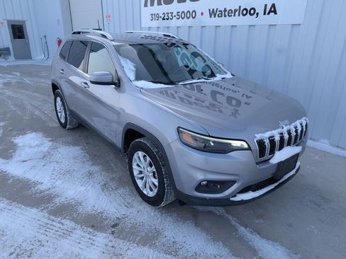 Used 2019 Jeep Cherokee Latitude w/ Cold Weather Group image 6