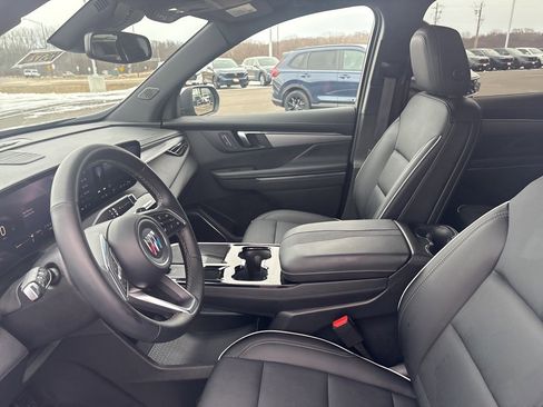 Used 2025 Buick Enclave Preferred image 11