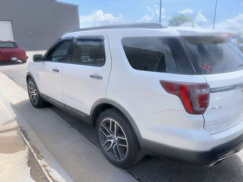 Used 2017 Ford Explorer Sport w/ Equipment Group 401A AWD/4WD image 6