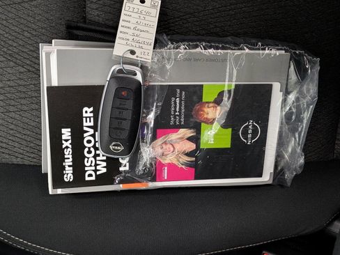 Used 2024 Nissan Rogue SV image 13