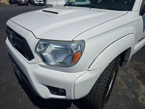 Used 2014 Toyota Tacoma 4x4 Access Cab V6 w/ TRD Sport Package image 22